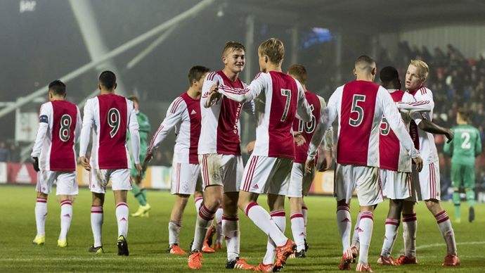 今天状态不好！曾凡博14中4&三分8中1拿11分5板2助 出现3失误.