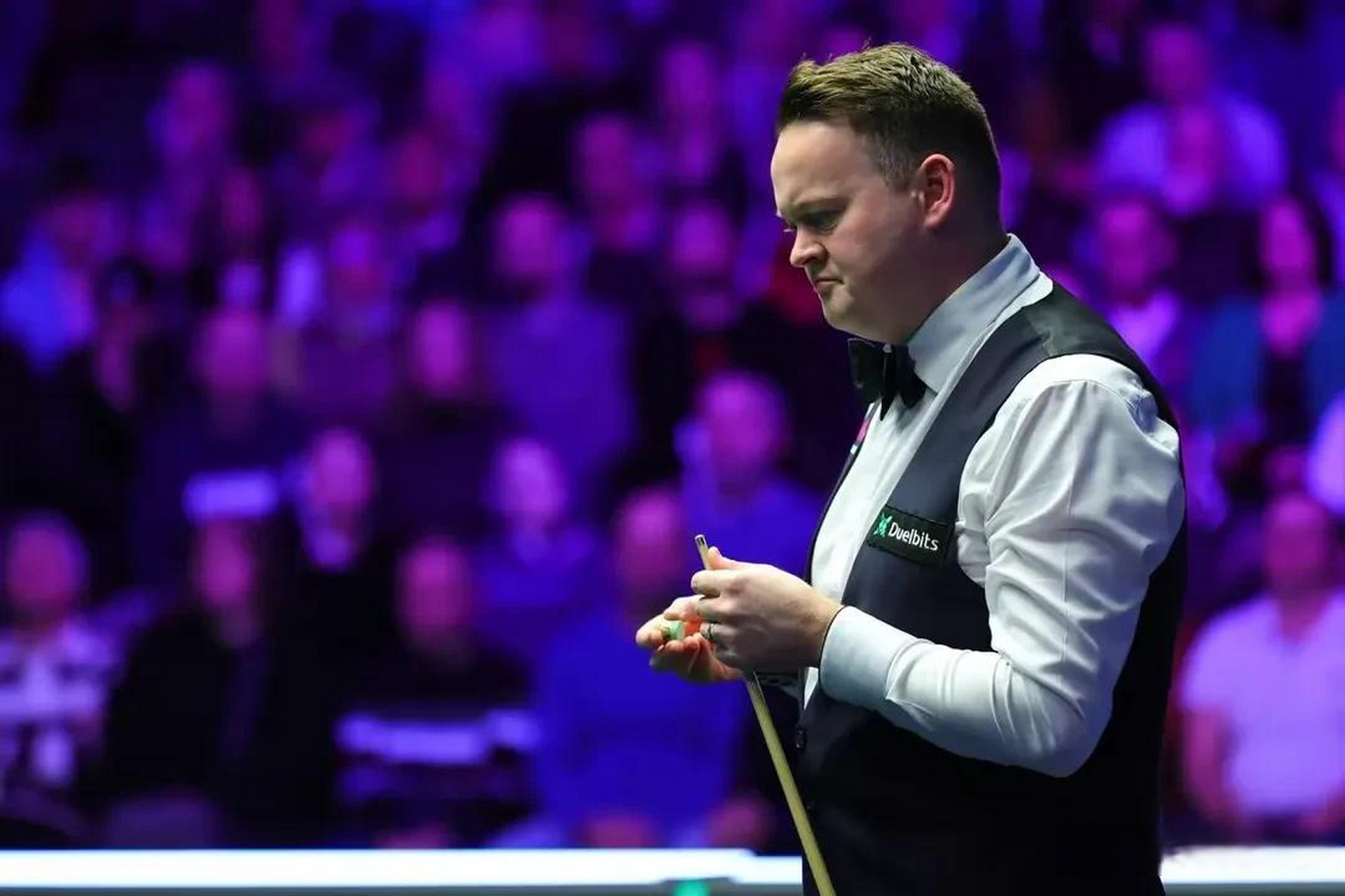 马丁内斯：昨天训练后B费让内维斯主罚任意球；更衣室氛围很好（马丁内斯透露：B费昨训后将任意球机会让给内维斯，更衣室气氛不错）