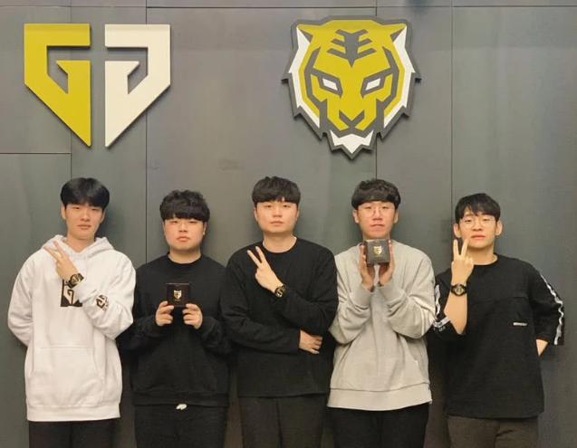 的叙事与战 的叙事与战